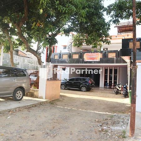 Wisma Suci Syariah Polewali Mandar Mitra Reddoorz Matakali Zewnętrze zdjęcie