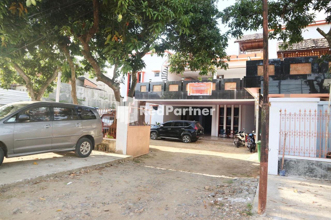 Wisma Suci Syariah Polewali Mandar Mitra Reddoorz Matakali Zewnętrze zdjęcie